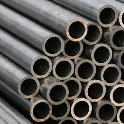 Api 5l A106 ท่อเหล็กไม่มีรอยต่อ Stainless Steel Black Round Welded Carbon